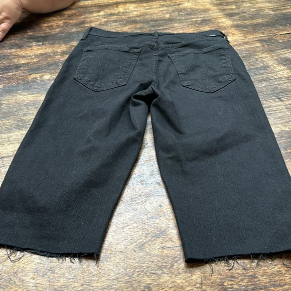 Mother black denim frayed edge shorts cha cha fray in not guilty wash size 27 - Picture 12 of 12